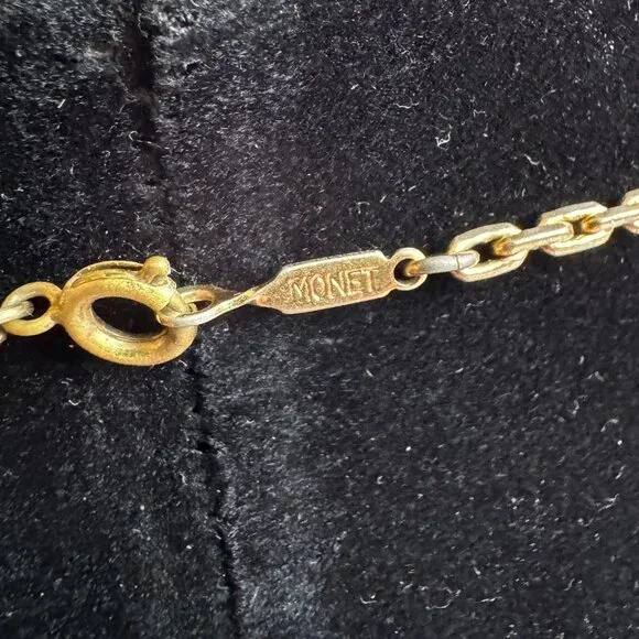 Goldtone Daisy Locklet - Picture 4 of 4